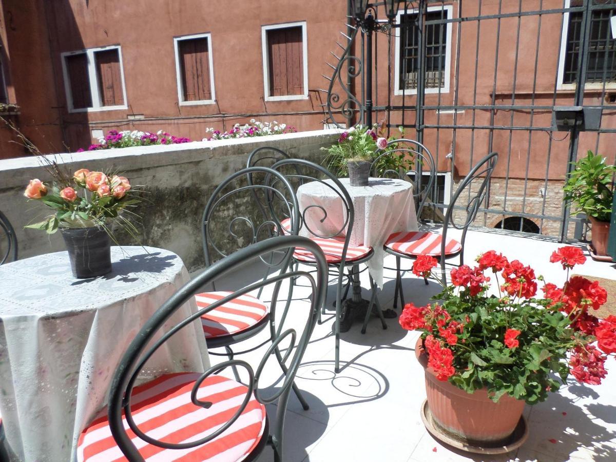 Palazzo Lion Morosini - Check In Presso Locanda Ai Santi Apostoli Venedig Exterior foto