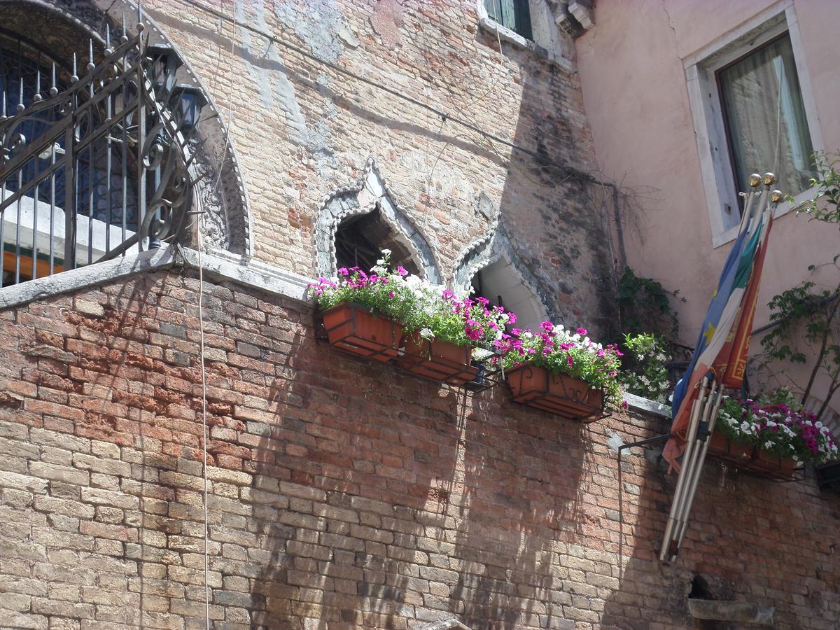 Palazzo Lion Morosini - Check In Presso Locanda Ai Santi Apostoli Venedig Exterior foto