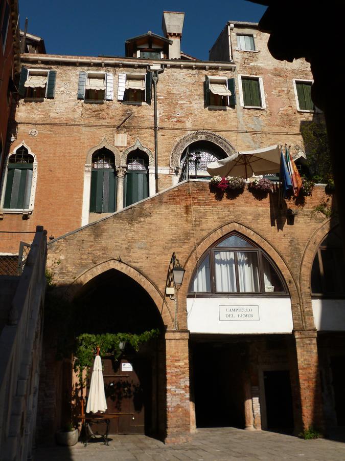 Palazzo Lion Morosini - Check In Presso Locanda Ai Santi Apostoli Venedig Exterior foto